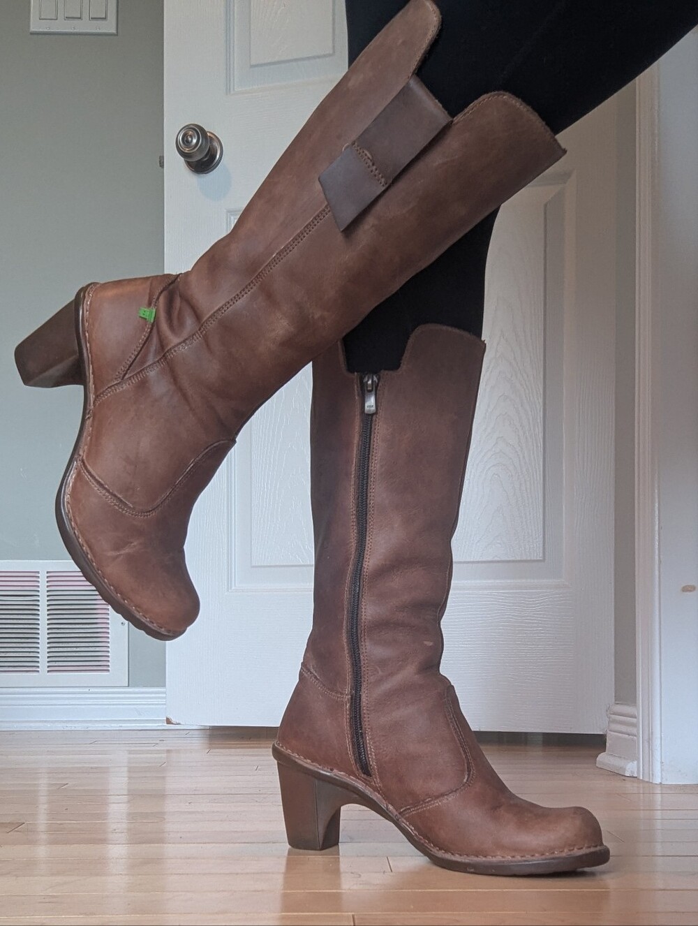 El Naturalista N567 Brown Knee High Zip Leather Made In Spain SZ 39 /8.5- 9 US